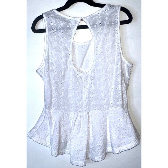 White Sleeveless Peplum Tank Top With Eyelet Pattern & Keyhole Back Medium - Picture 2 of 2